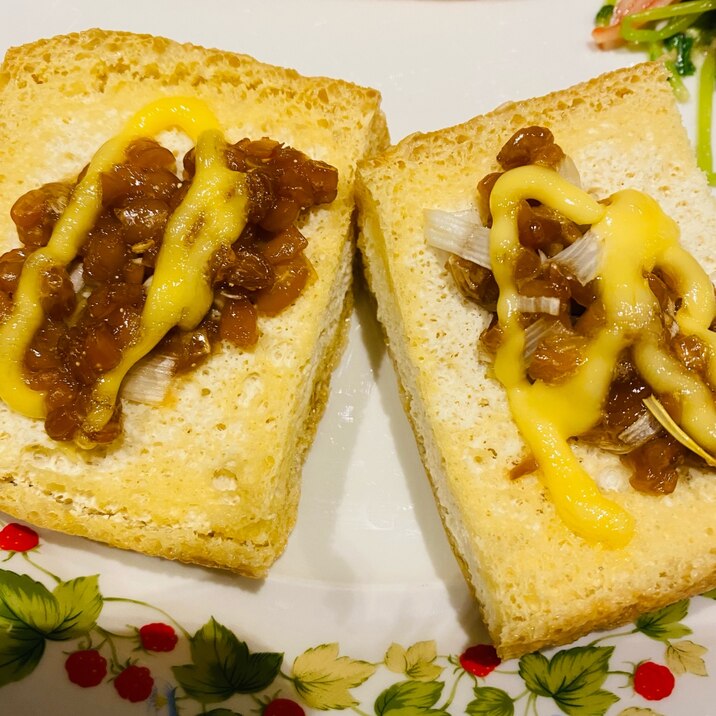 厚い油揚げの納豆トースター焼き